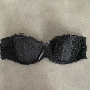 🖤 Chantelle strapless bra 32B